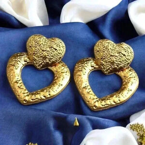 🆕️Trendy 18K Gold Plated Double Heart Statement Fashion Modern Earrings 💛